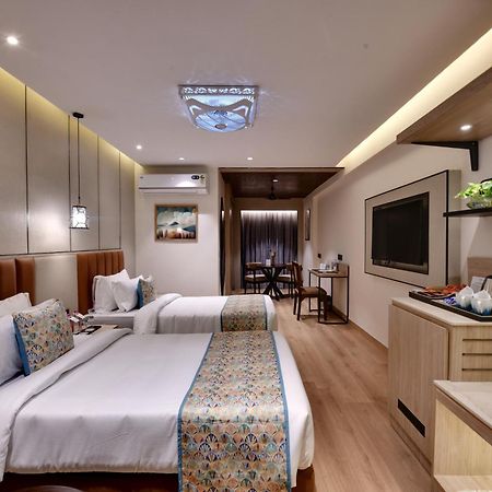 The Fern Habitat, Jaipur Hotel Екстериор снимка