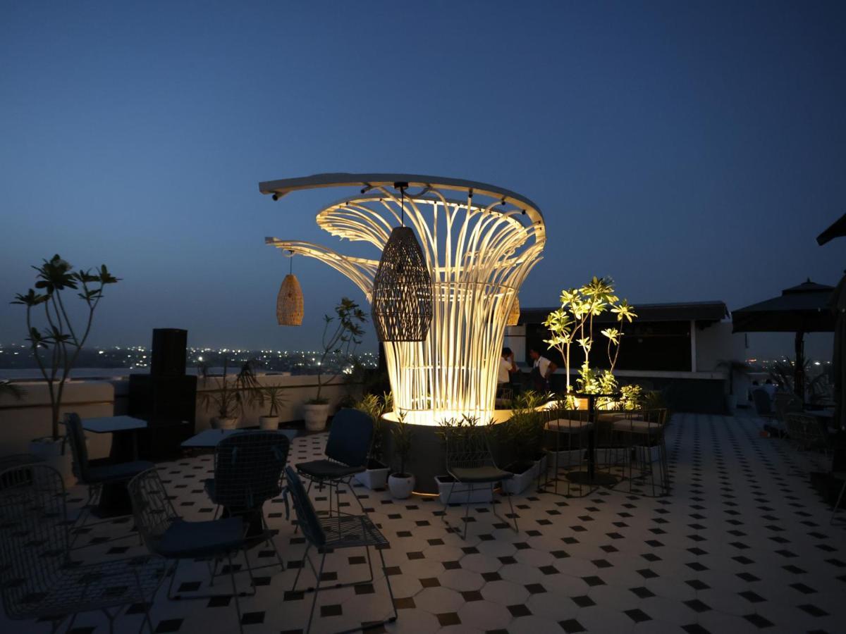 The Fern Habitat, Jaipur Hotel Екстериор снимка